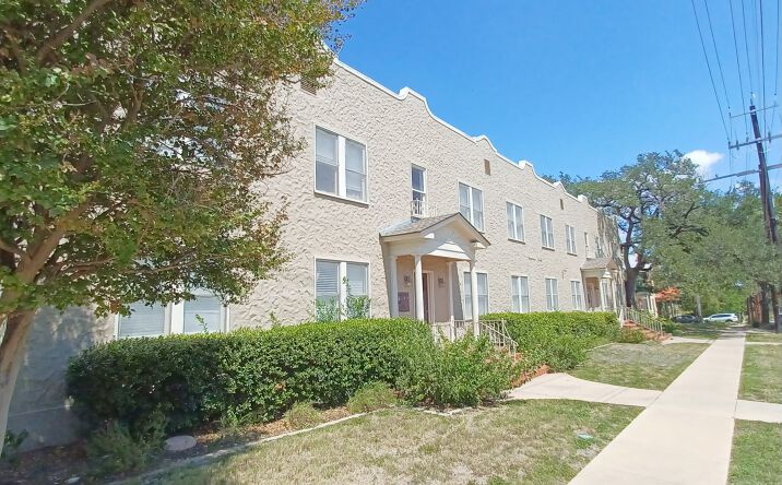 Pictures of Multifamily property located at 127 W Magnolia Ave, San Antonio, TX 78212 for sales - image #1