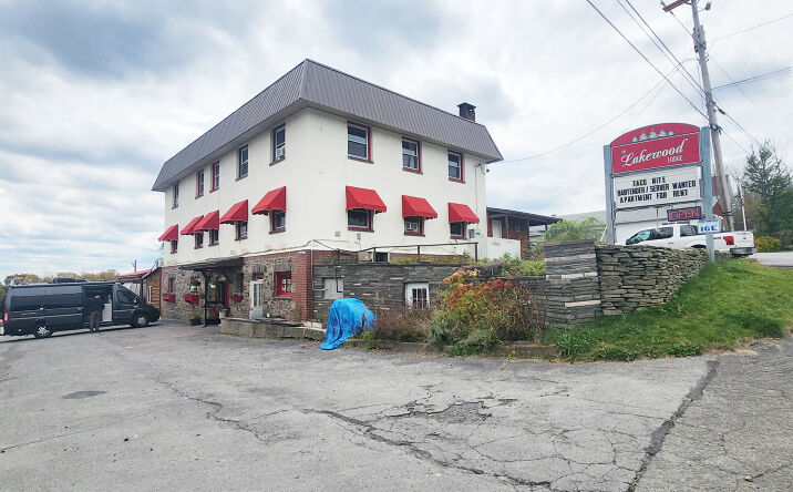 Pictures of Hospitality, Mixed Use property located at 1440 Crosstown Hwy, Lakewood, PA 18439 for sales - image #1