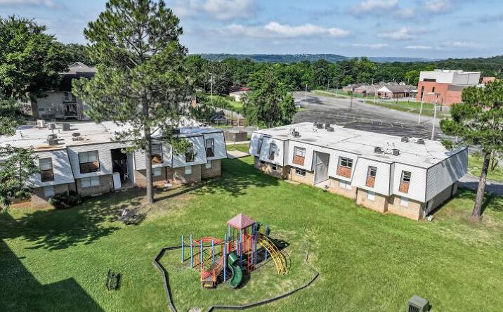 Pictures of Multifamily property located at 5000 Summertree Dr, North Little Rock, AR 72116 for sales - image #1