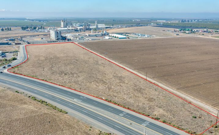 Pictures of Land property located at W Riggin, Goshen, CA 93227 for sales - image #1