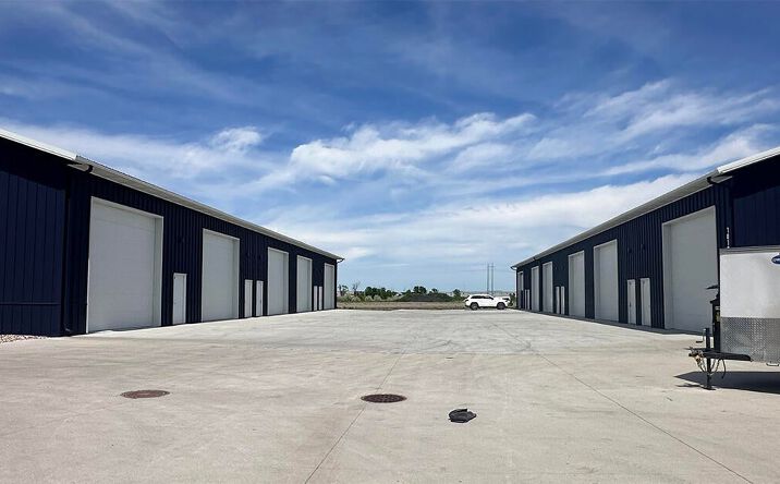 Pictures of Retail, Industrial property located at 1816 Sheyenne Loop N, Fargo, ND 58102 for sales - image #1