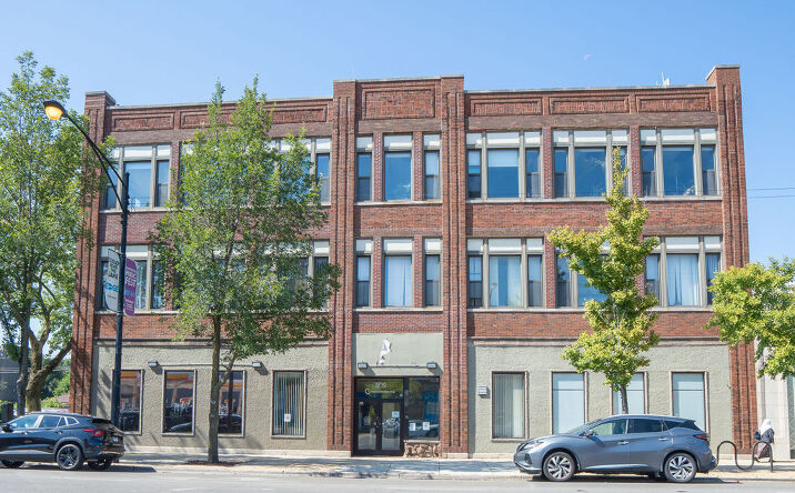 Pictures of Office property located at 5710 N Broadway Street, Chicago, IL 60660 for sales - image #1