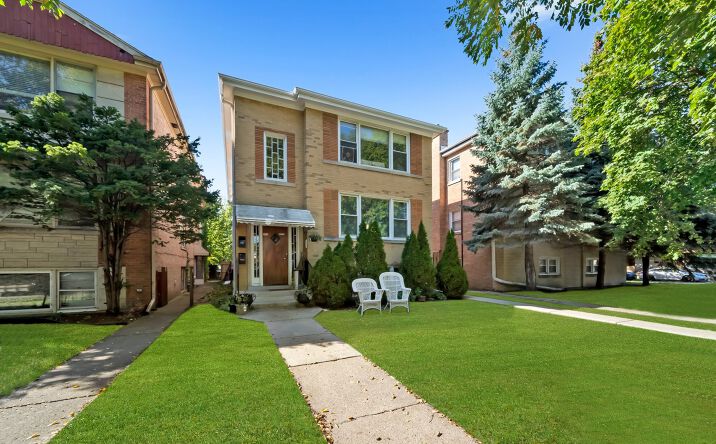 Pictures of Multifamily property located at 704 Florence Avenue, Evanston, IL 60202 for sales - image #1