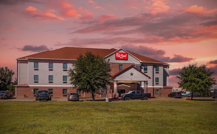 Pictures of Hospitality property located at 702 Highway 146 S, La Porte, TX 77571 for sales - image #1