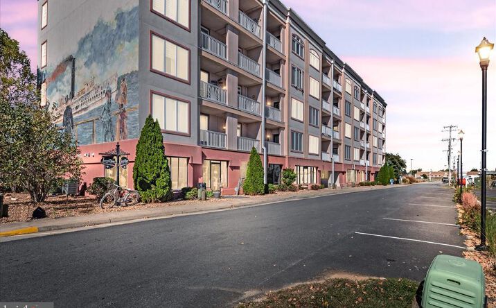 Pictures of Retail property located at 100 Taylor Street 101, Colonial Beach, VA 22443 for sales - image #1