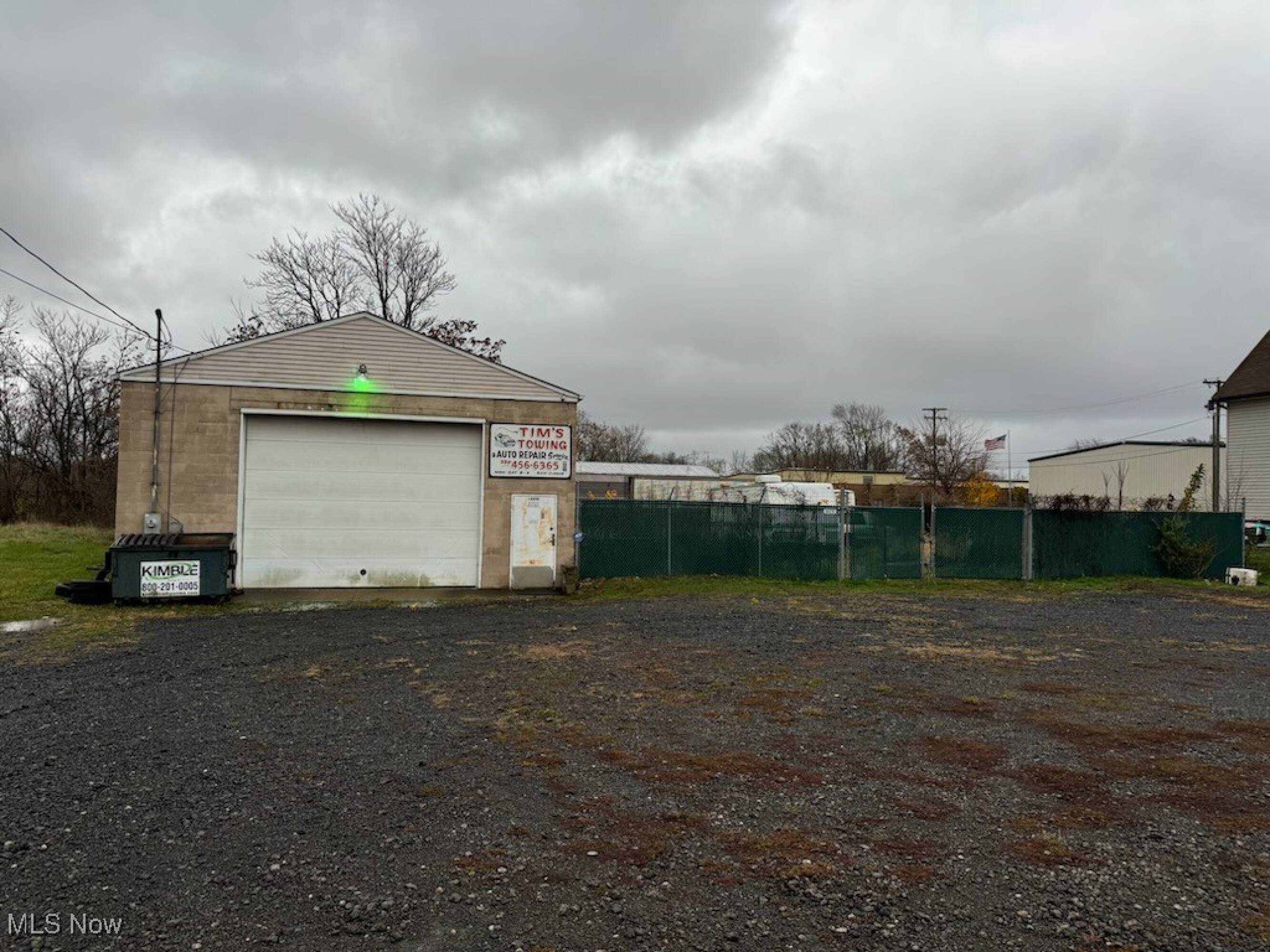 3912 Mahoning Rd NE, Canton, OH 44705