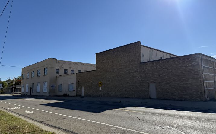 Pictures of Industrial property located at 1827 Broadway Ave., Rockford, IL 61104 for sales - image #1