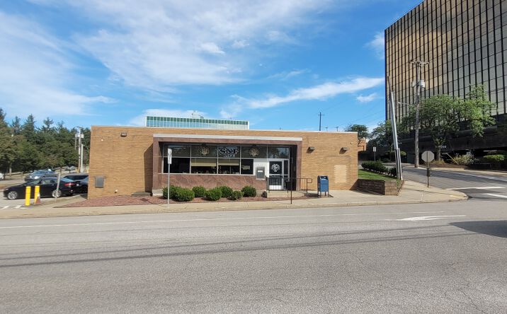 Pictures of Retail property located at 920 Poplar St, Pittsburgh, PA 15220 for sales - image #1