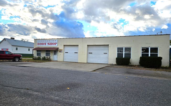 Pictures of Business for Sale, Industrial, Retail property located at 205 N Wood, Chesaning, MI 48616 for sales - image #1