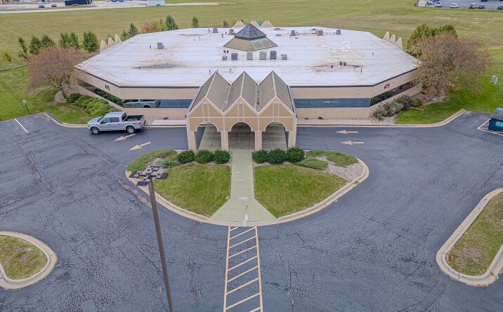 Pictures of Office property located at 475 Brown Boulevard, Bourbonnais, IL 60914 for sales - image #1