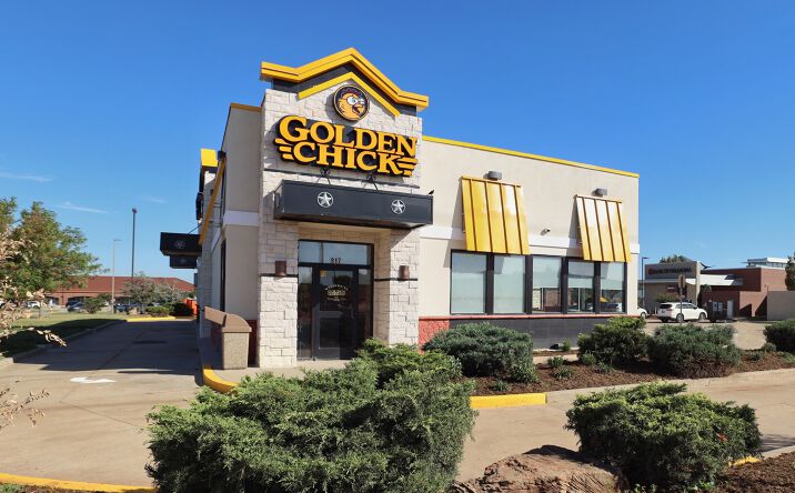 Pictures of Retail property located at 917 W Danforth Rd, Edmond, OK 73003 for sales - image #1