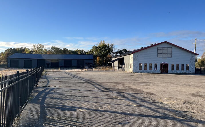 Pictures of Hospitality, Office, Retail property located at 8285 Highland Road, White Lake, MI 48386 for sales - image #1