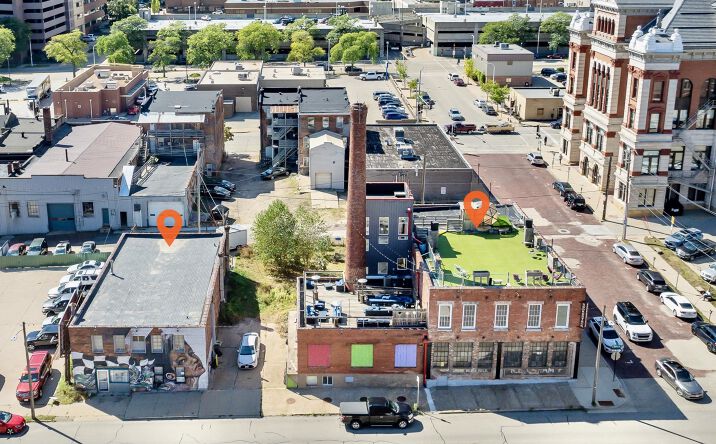 Pictures of Retail, Office, Special Purpose property located at 62 E 7th Street, Dubuque, IA 52001 for sales - image #1