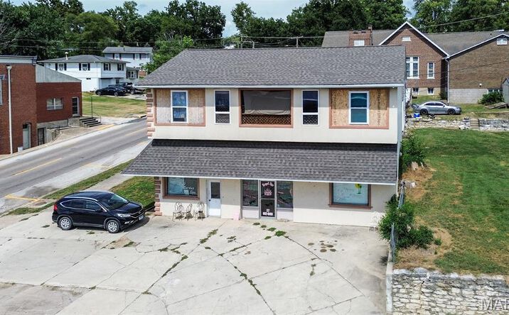 Pictures of Mixed Use, Retail property located at 102 E Quincy St, Pleasant Hill, IL 62366 for sales - image #1