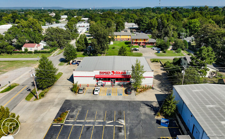Pictures of Retail property located at 3201 Grand Ave, Fort Smith, Fort Smith, AR 72904 for sales - image #1