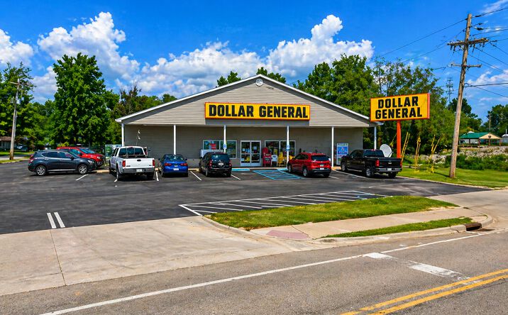 Pictures of Retail property located at 4101 Pontoon Rd, Pontoon Beach, IL 62040 for sales - image #1