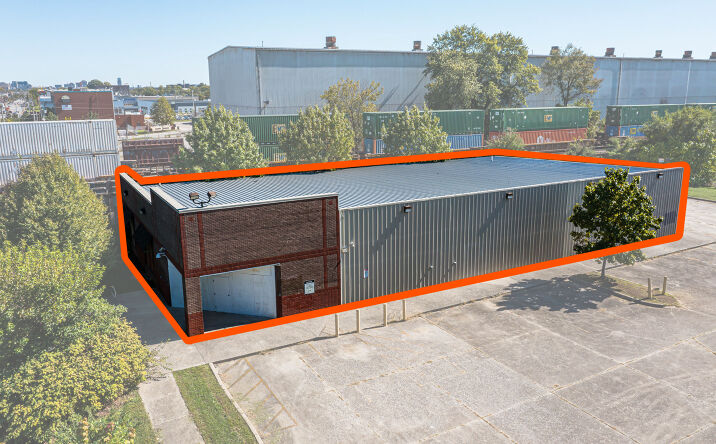 Pictures of Retail property located at 3036 W Broadway, Louisville, KY 40211 for sales - image #1