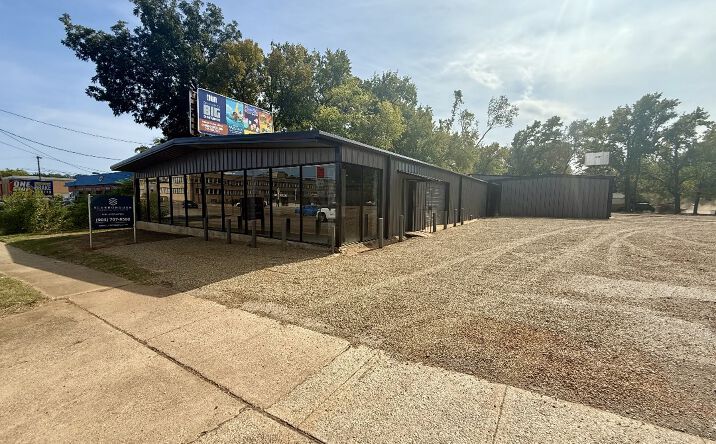Pictures of Industrial property located at 1622 W. Front St, Tyler, TX 75702 for sales - image #1
