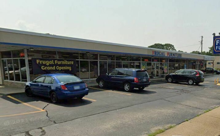 Pictures of Retail property located at 1590 Post Road, Warwick, RI 02888 for sales - image #1