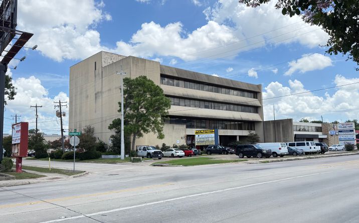 Pictures of Office property located at 817 Southmore Ave, Pasadena, TX 77502 for sales - image #1