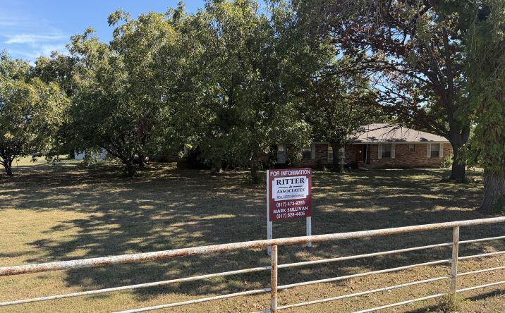 Pictures of Land, Retail property located at 270 Russell Lane, Mansfield, TX 76063 for sales - image #1