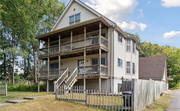 Pictures of Multifamily property located at 266 N Fry St, Saint Paul, MN 55104 for sales - image #1