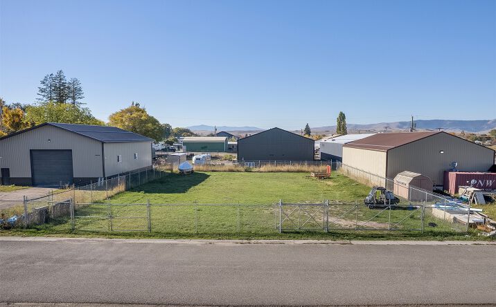 Pictures of Land property located at NHN 6th Street E, Polson, MT 59860 for sales - image #1