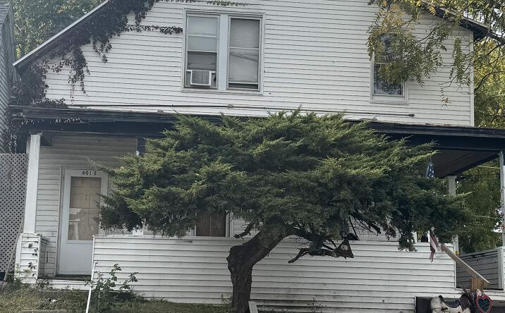 Pictures of Multifamily property located at 801 S 9Th Street, Burlington, IA 52601 for sales - image #1