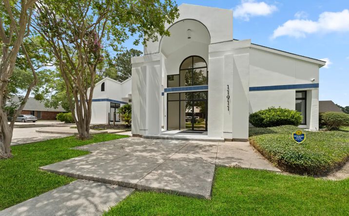 Pictures of Office property located at 11911 Justice Ave, Baton Rouge, LA 70816 for sales - image #1