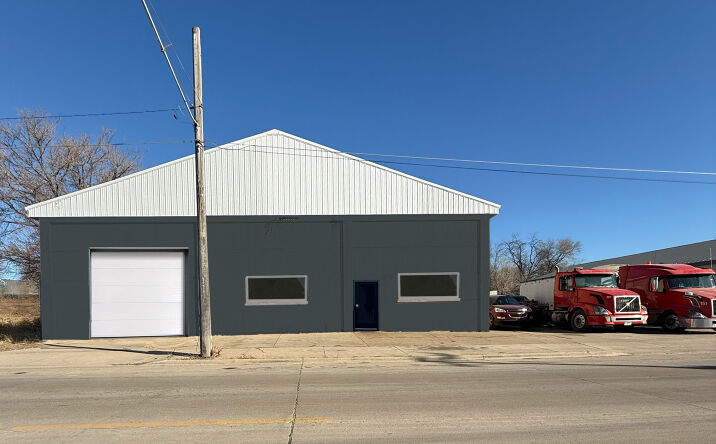 Pictures of Retail, Industrial property located at 104 11th St NE, Austin, MN 55912 for sales - image #1