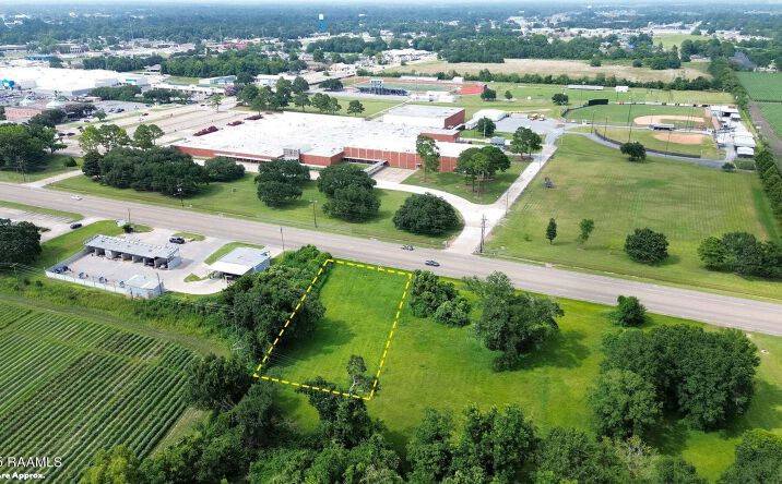 Pictures of Land property located at 000 W Admiral Doyle Drive, New Iberia, LA 70560 for sales - image #1