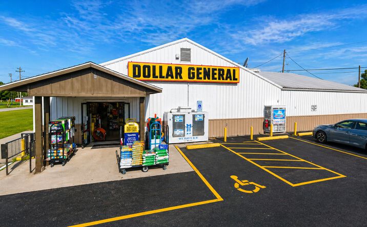 Pictures of Retail property located at 111 S Old Rte 66, Mount Olive, IL 62069 for sales - image #1