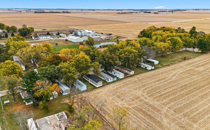 Pictures of Mobile Home Park property located at Court Ln, Ashmore, IL 61912 for sales - image #1