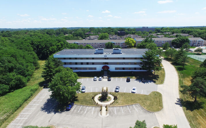 Pictures of Office property located at 950 Office Park Rd, West Des Moines, IA 50265 for sales - image #1