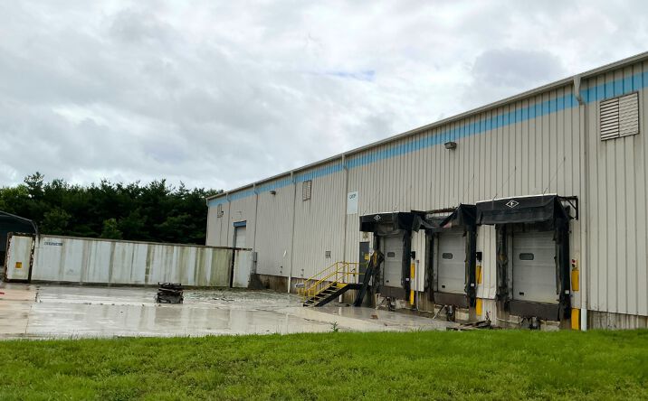 Pictures of Industrial property located at 100 Forrest Ln, Beardstown, IL 62618 for sales - image #1