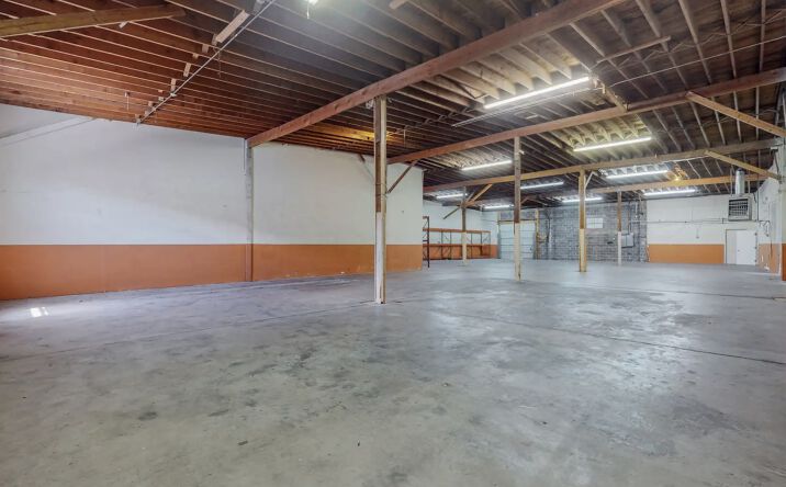 Pictures of Industrial property located at 1823 Commercial St NE SUITE B, Albuquerue, NM 87102 for sales - image #1