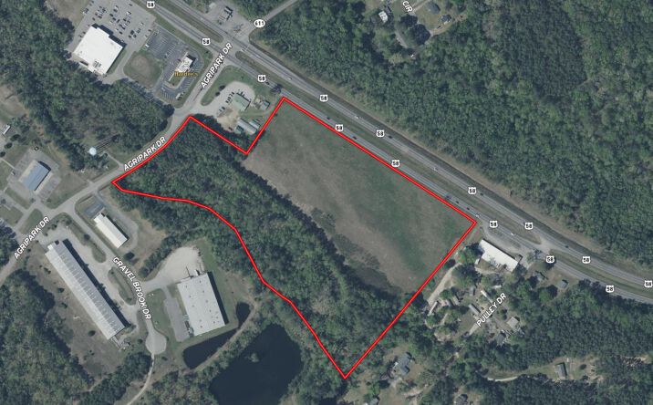 Pictures of Land property located at 28412 Southampton Pkwy, Courtland, VA 23837 for sales - image #1