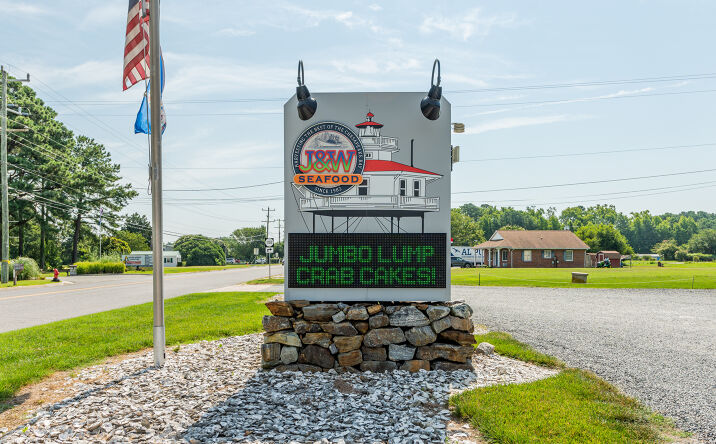Pictures of Special Purpose property located at 16552 General Puller Highway, Deltaville, VA 23043 for sales - image #1