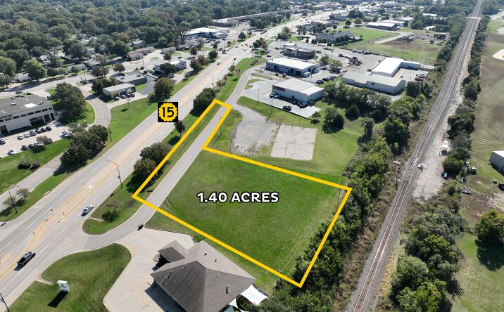 Pictures of Land property located at 1001 N K 15 Hwy, Derby, KS 67037 for sales - image #1
