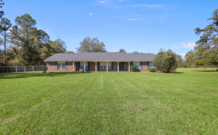 Pictures of Land property located at 1602 Smith Rd, Waycross, GA 31503 for sales - image #1