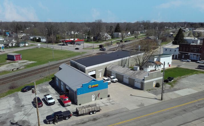 Pictures of Retail property located at 19 N Main St, New London, OH 44851 for sales - image #1