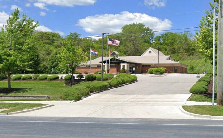 Pictures of Retail, Office, Special Purpose property located at 1821 S River Rd, Saint Charles, MO 63303 for sales - image #1