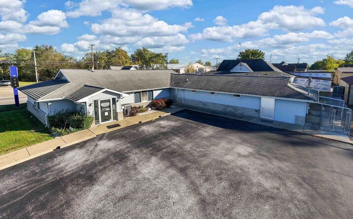 Pictures of Business for Sale, Office property located at 602 S COURT Street, Marion, IL 62959 for sales - image #1