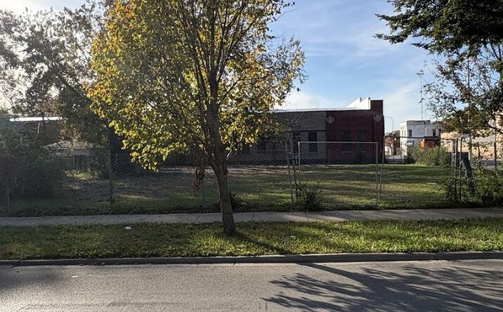 Pictures of Land property located at 5900 S Loomis Boulevard, Chicago, IL 60636 for sales - image #1