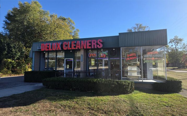 Pictures of Business for Sale property located at 32065 Grand River Avenue, Farmington, MI 48336 for sales - image #1