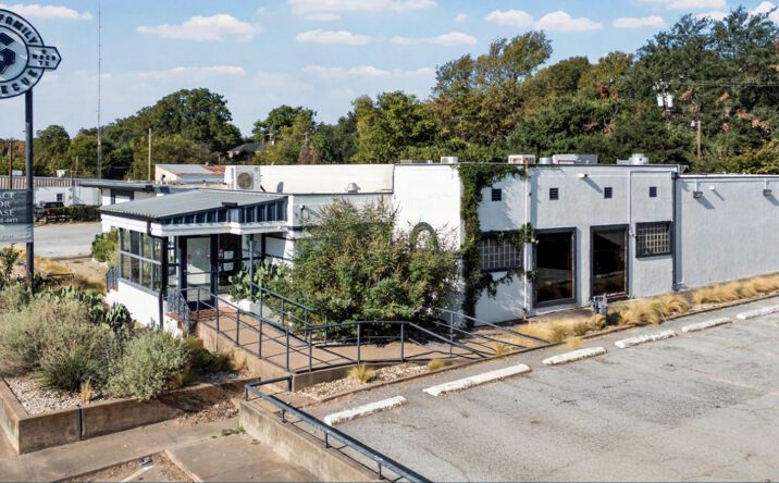 Pictures of Retail property located at 2803 Franklin Ave, Waco, TX 76710 for sales - image #1