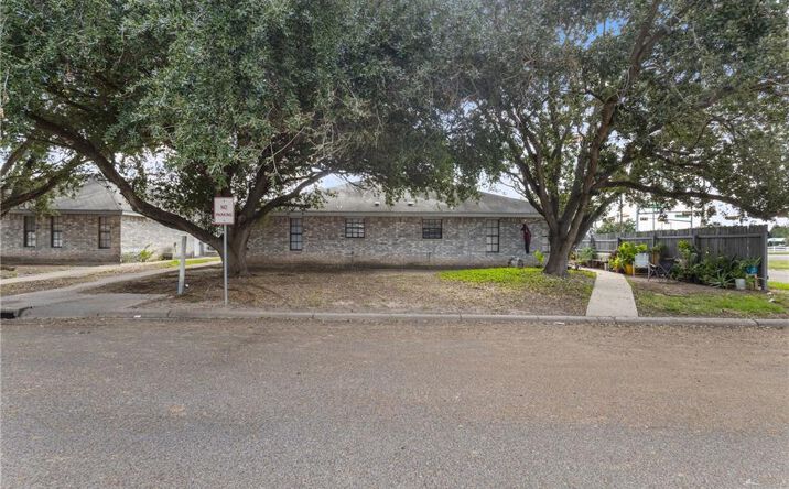 Pictures of Multifamily property located at 1904 Jason Avenue, Edinburg, TX 78539 for sales - image #1