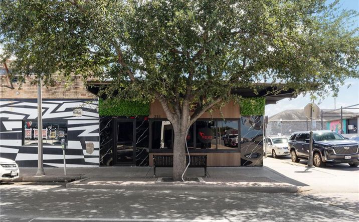 Pictures of Land property located at 325 S 17th Street, McAllen, TX 78501 for sales - image #1