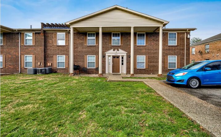 Pictures of Multifamily property located at 601 Revolutionary Road, Louisville, KY 40214 for sales - image #1