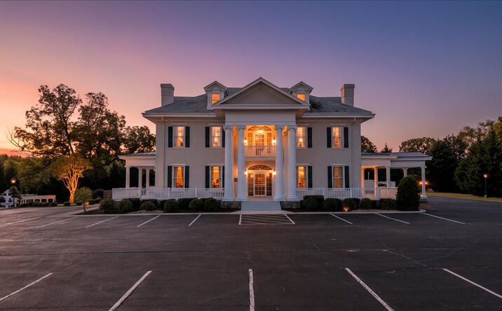 Pictures of Hospitality, Mixed Use, Senior Living, Special Purpose property located at 812 E Main St, Bedford, VA 24523 for sales - image #1